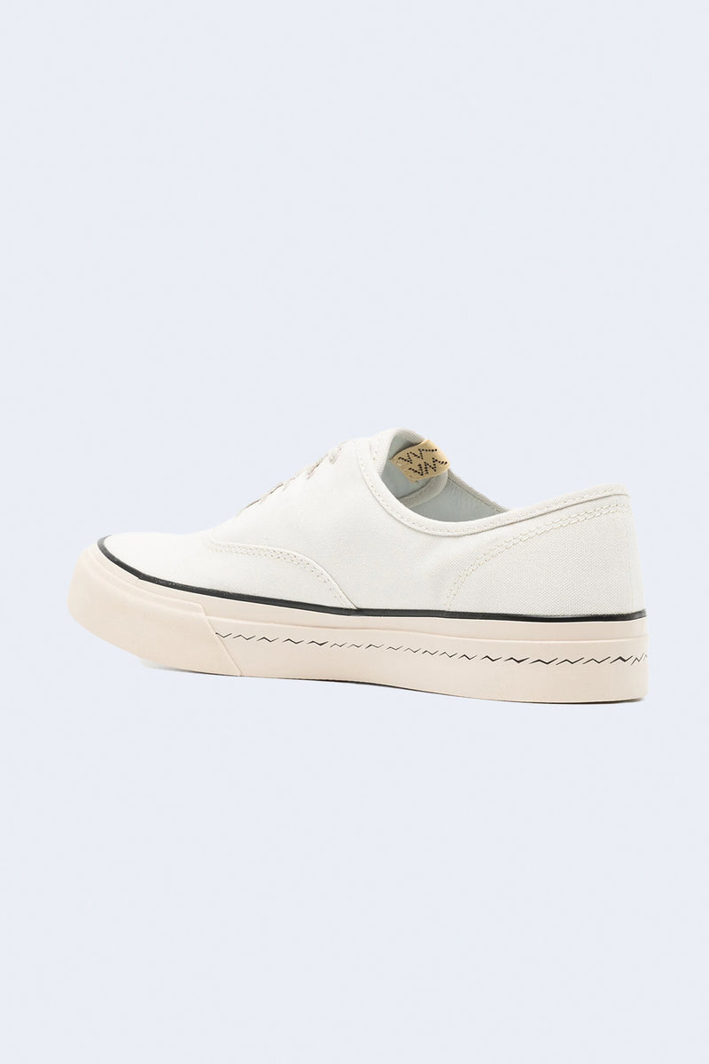 Logan Deck Lo Sneaker in White