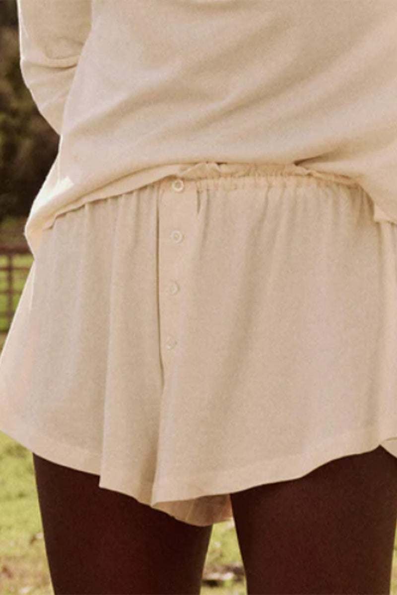 The Tap Short in Washed White